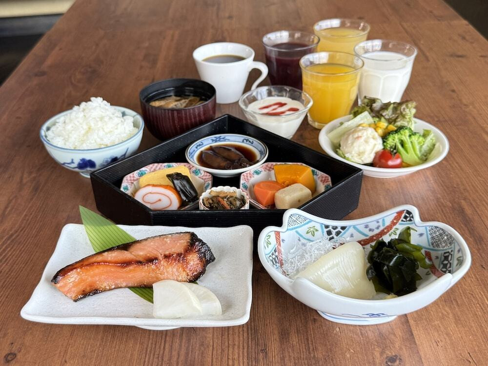 朝食