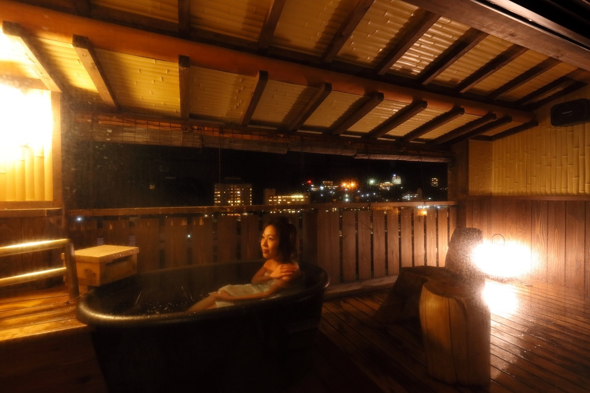 アンティークな雰囲気の館内、夜景がきれいな宿4266569