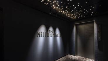 内部エントランス / 2