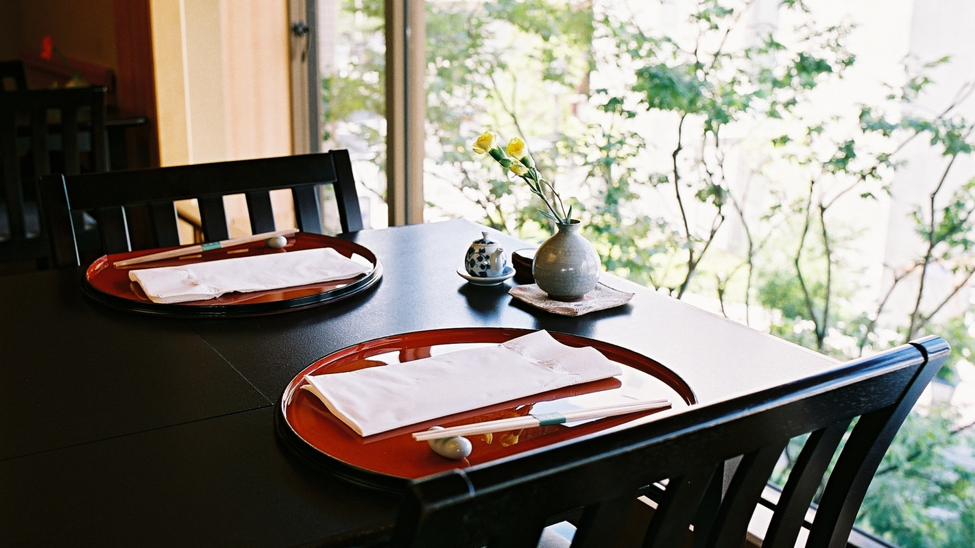 「山茶花」店内①