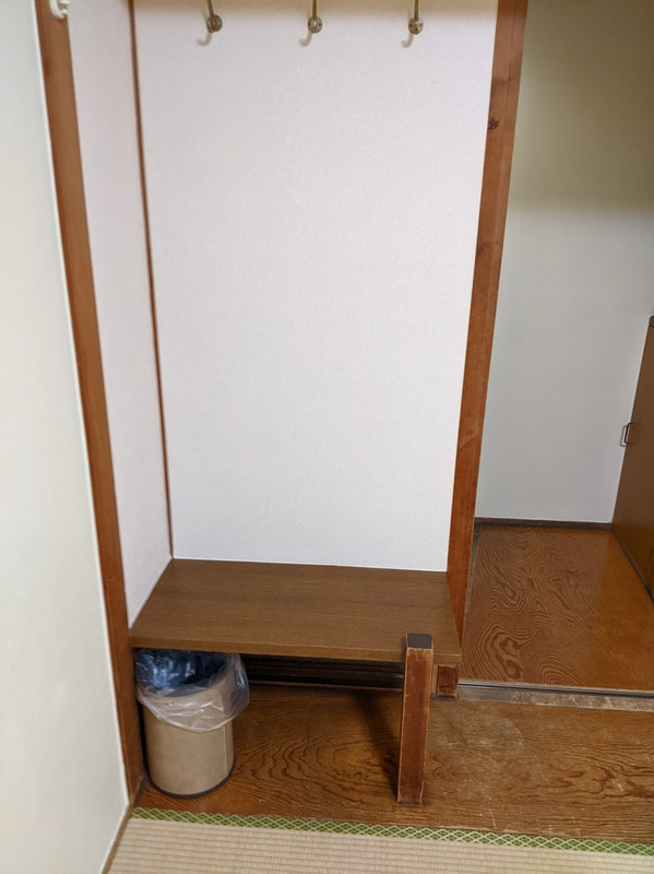 ハンガーかけれます。