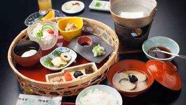 食事・飲み物 / 18