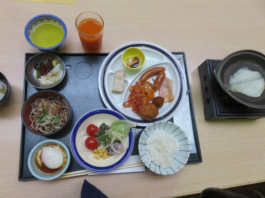 朝食はバイキング