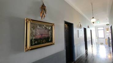 施設の正面 / 23