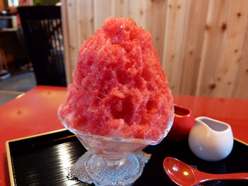 「信水堂」料理 1206621 201409 定番いちごミルク(760円)