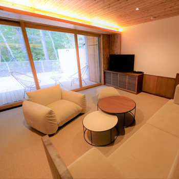 軽井沢の自然に寄り添う空間でゆったりとした時間を3648843