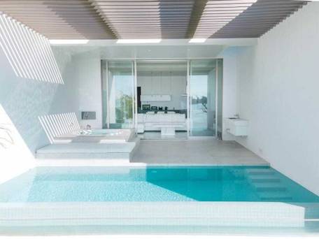 VILLA VALIOSA ON the BEACH / 5