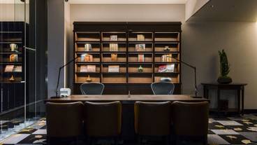 チェックイン / チェックアウト キオスク / 1