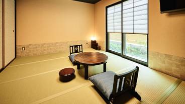 客室内のダイニングエリア / 25