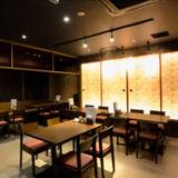 「鳥せい」の内観 / 2