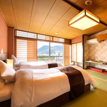 お風呂上りに館内醸造所で作られるビールをキュッと♪4012396