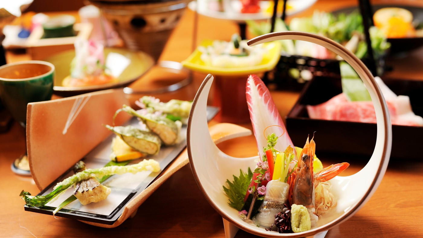 箱根の旬の味覚が楽しめる！天然石を使った極上温泉も魅力4255174