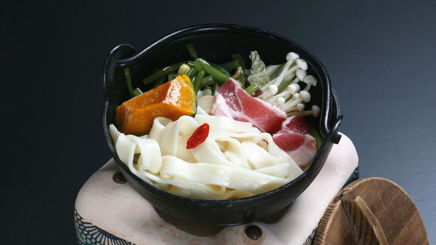 鉄板焼きで甲洲ビーフを楽しめる!お料理自慢のお宿3738641