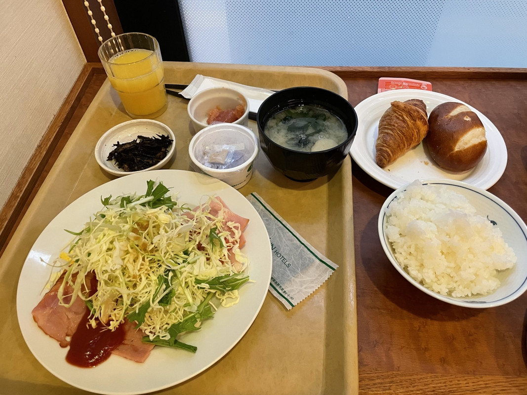 無料朝食バイキング