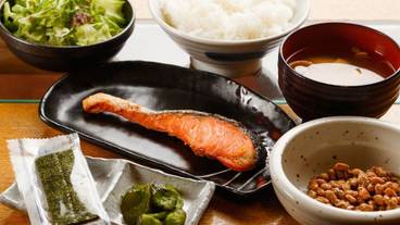 食事・飲み物 / 3