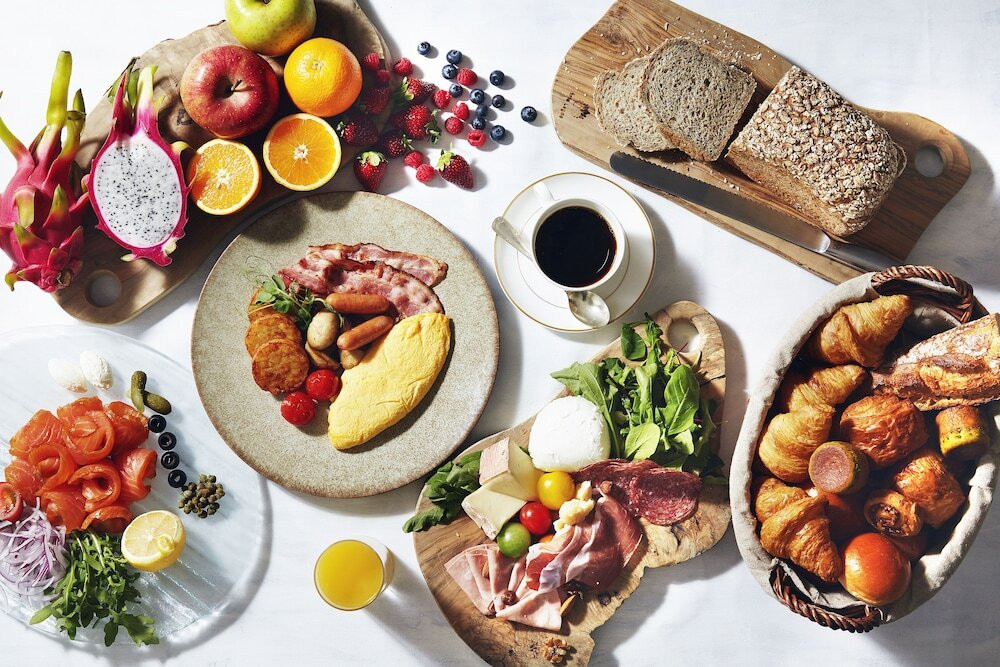 おいしい朝食でお腹も心も満たしたら、大阪・梅田の街へ！4228831