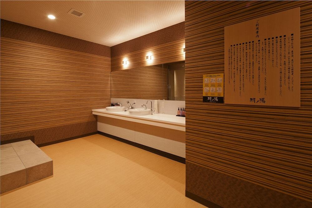 屋内スパ浴槽