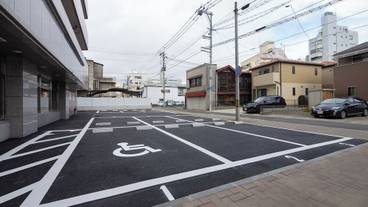 駐車場 / 9