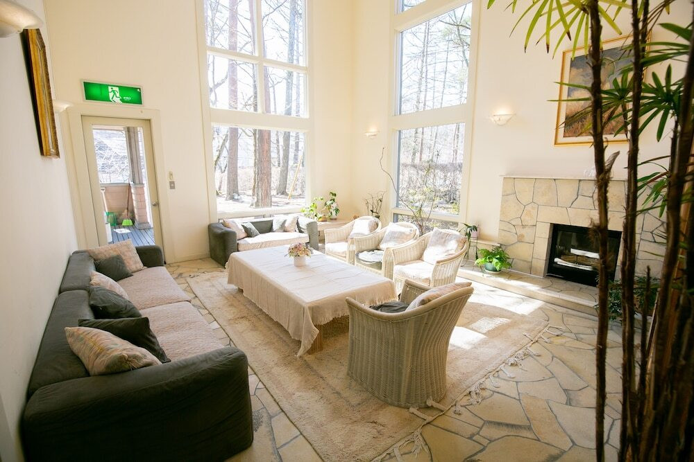 ロビーラウンジ