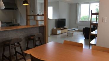 客室内のダイニングエリア / 6