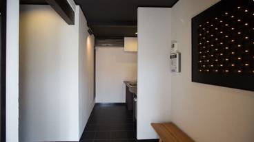 内部エントランス / 2