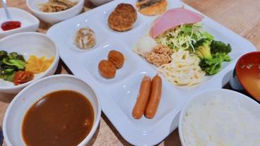 朝食ビュッフェ / 9