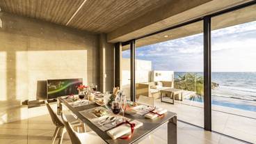 客室内のダイニングエリア / 4