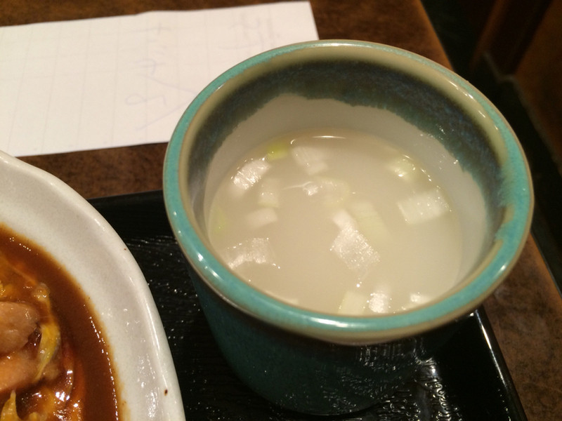 「鳥めし 鳥藤分店」料理 18450 湯呑で鳥スープ、味は最高です