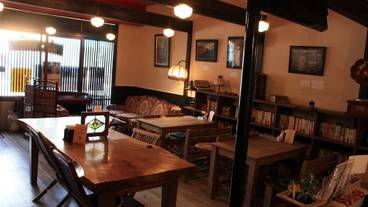 ロビーラウンジ / 2