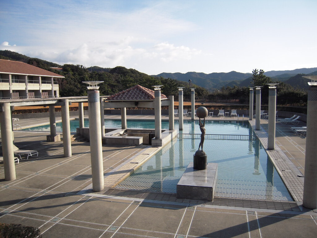 「ホテル アナガ」 内観 1062679 プールサイドでひなたぼっこ