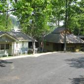 B・B・C長湯 長期滞在施設と林の中の小さな図書館（大分県 アパートメント） / 3