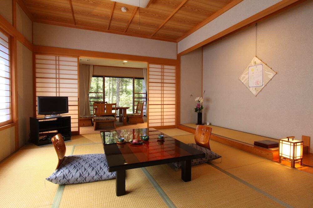 6. 白骨の名湯　泡の湯3639688