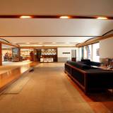 ロビーラウンジ / 3