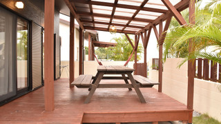 2号店のエクストラタイプ (ダブルベッド2台 <3名以降はお布団配置>)