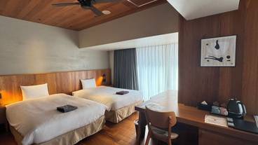 客室 / 30