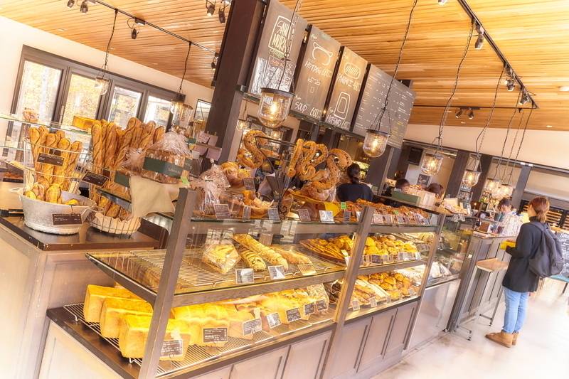 ベーカリー&レストラン沢村① / 2