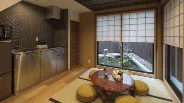 客室内のダイニングエリア / 22