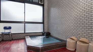 屋内スパ浴槽 / 1