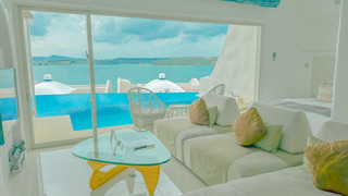 ナクソス（Type F 温水インフィニティプール・屋上テラス付き・大人定員４名）