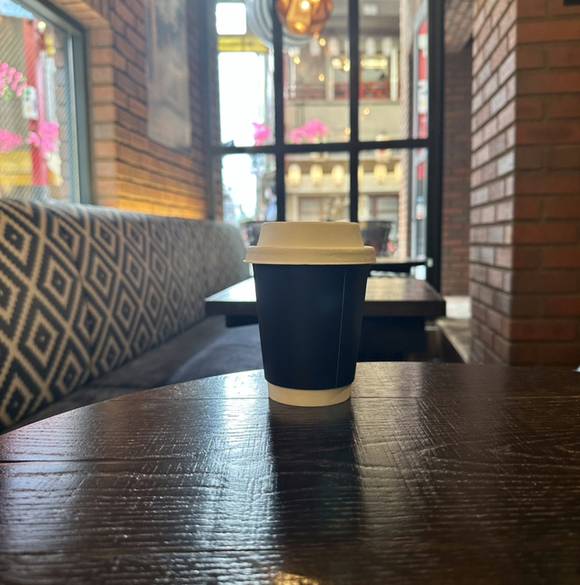 コーヒーを飲んだり
観劇したり… / 2