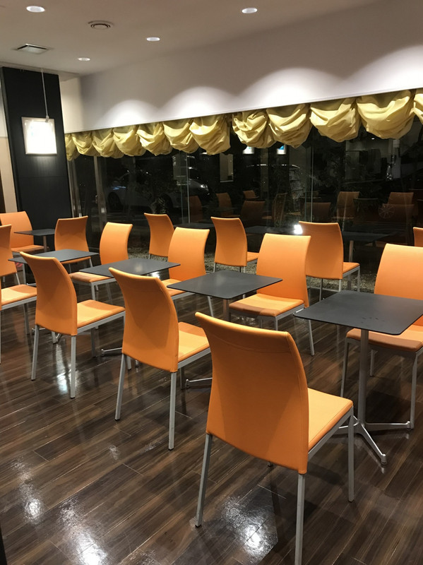 食堂のイメージ