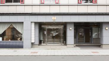 施設の入り口 / 15