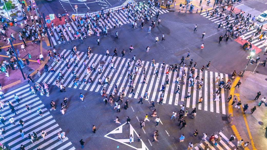 「渋谷駅」に到着
繁華街でエンジョイ！ / 2