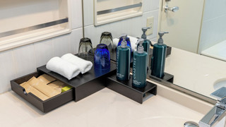 ルーム クイーンベッド 1 台 (High Floor)