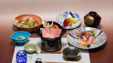 食事・飲み物 / 4