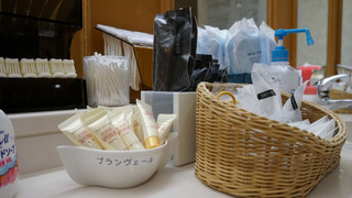 和室10畳 共用バスルーム(2名以上のご利用となります)