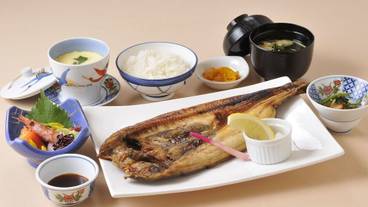 食事・飲み物 / 4