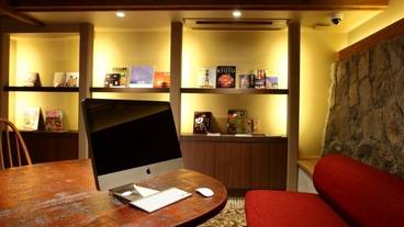 ライブラリーラウンジ / 2