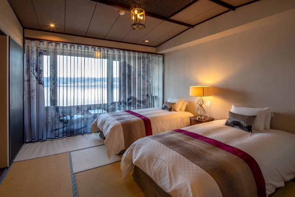 光神 10畳和室ベッド