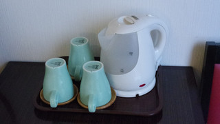 スタンダード ツインルーム（シングルベッド1台およびダブルベッド1台）禁煙